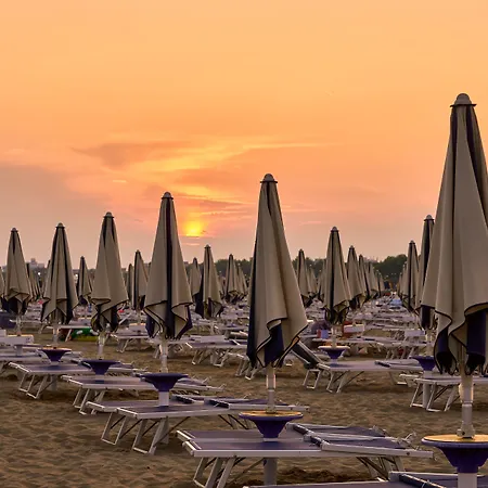 Cozy Flat In A With Two Pools - Beahost * Bibione